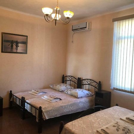 Emiliya Guest House Gagra Bagian luar foto