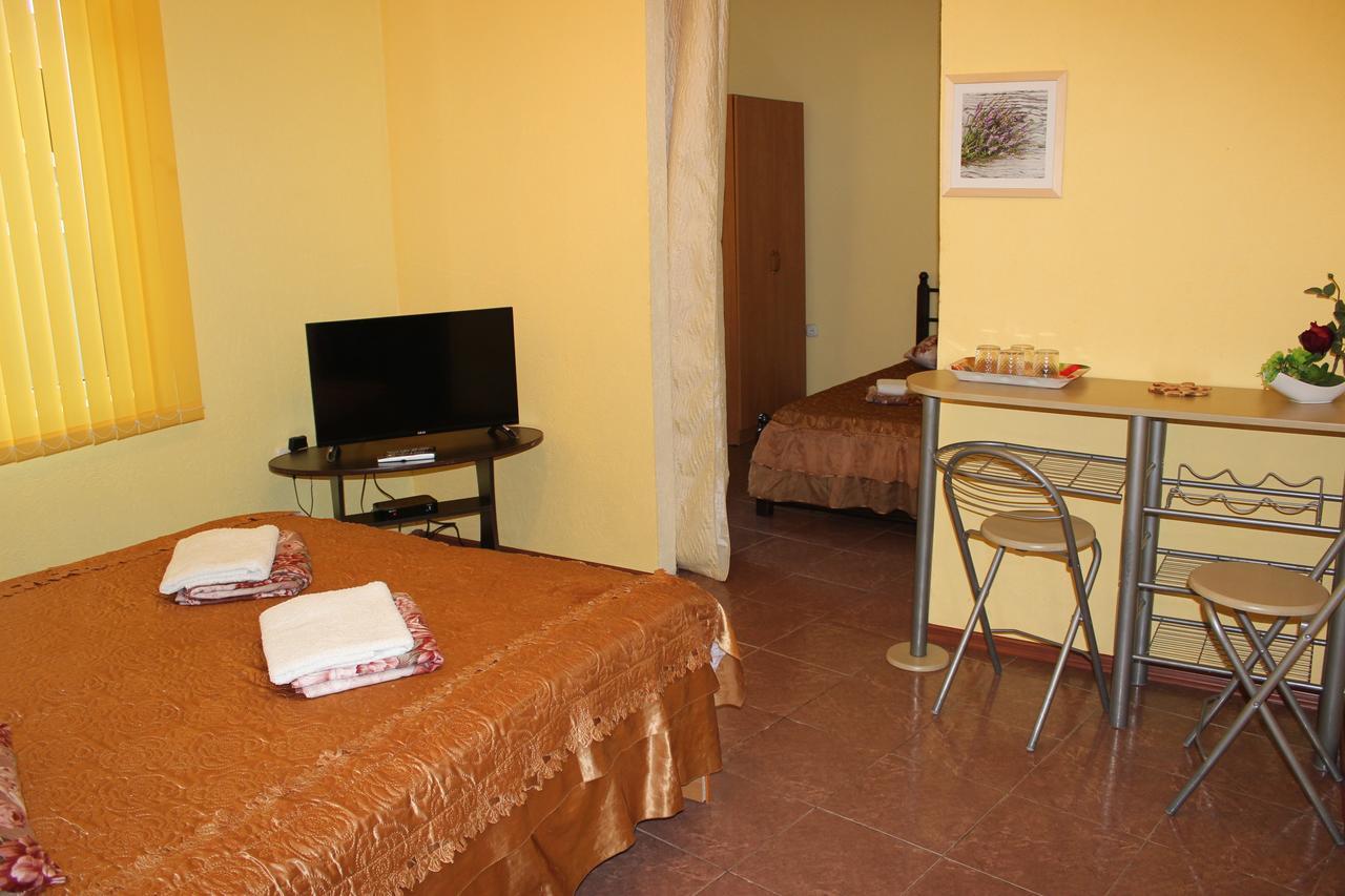 Emiliya Guest House Gagra Bagian luar foto